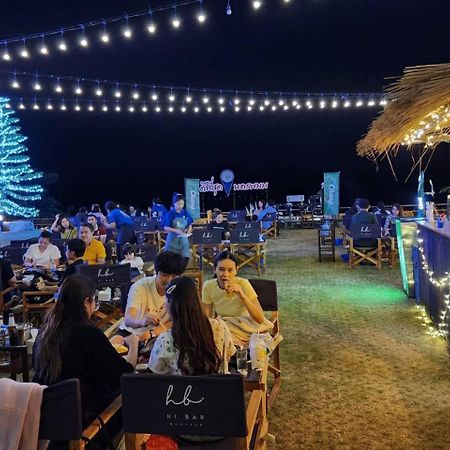 Blu Hotel Nakhon Phanom Esterno foto