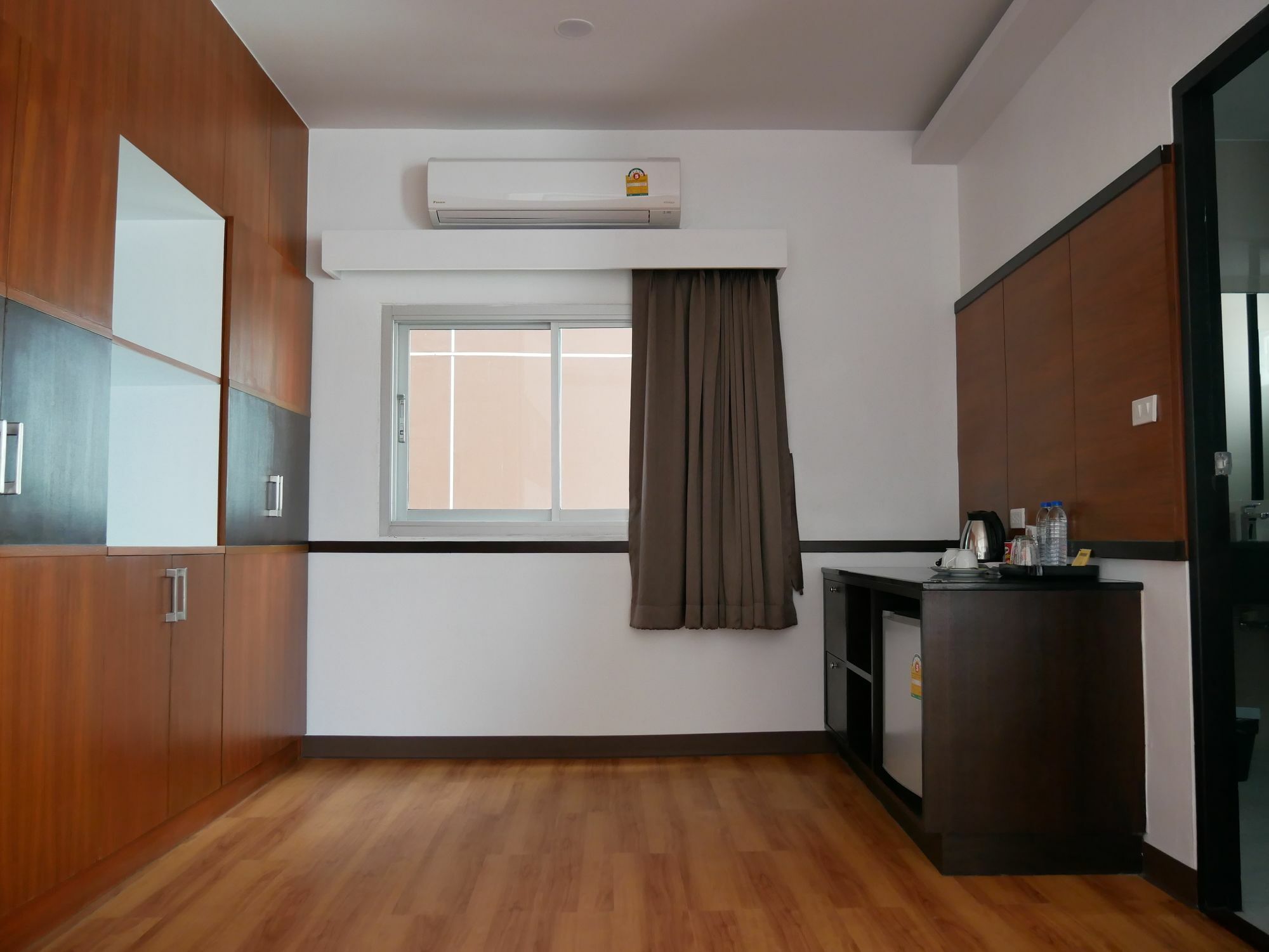 Blu Hotel Nakhon Phanom Esterno foto