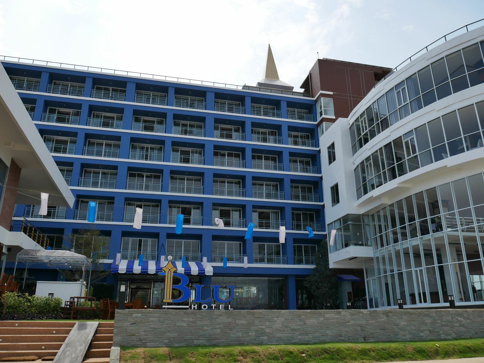 Blu Hotel Nakhon Phanom Esterno foto