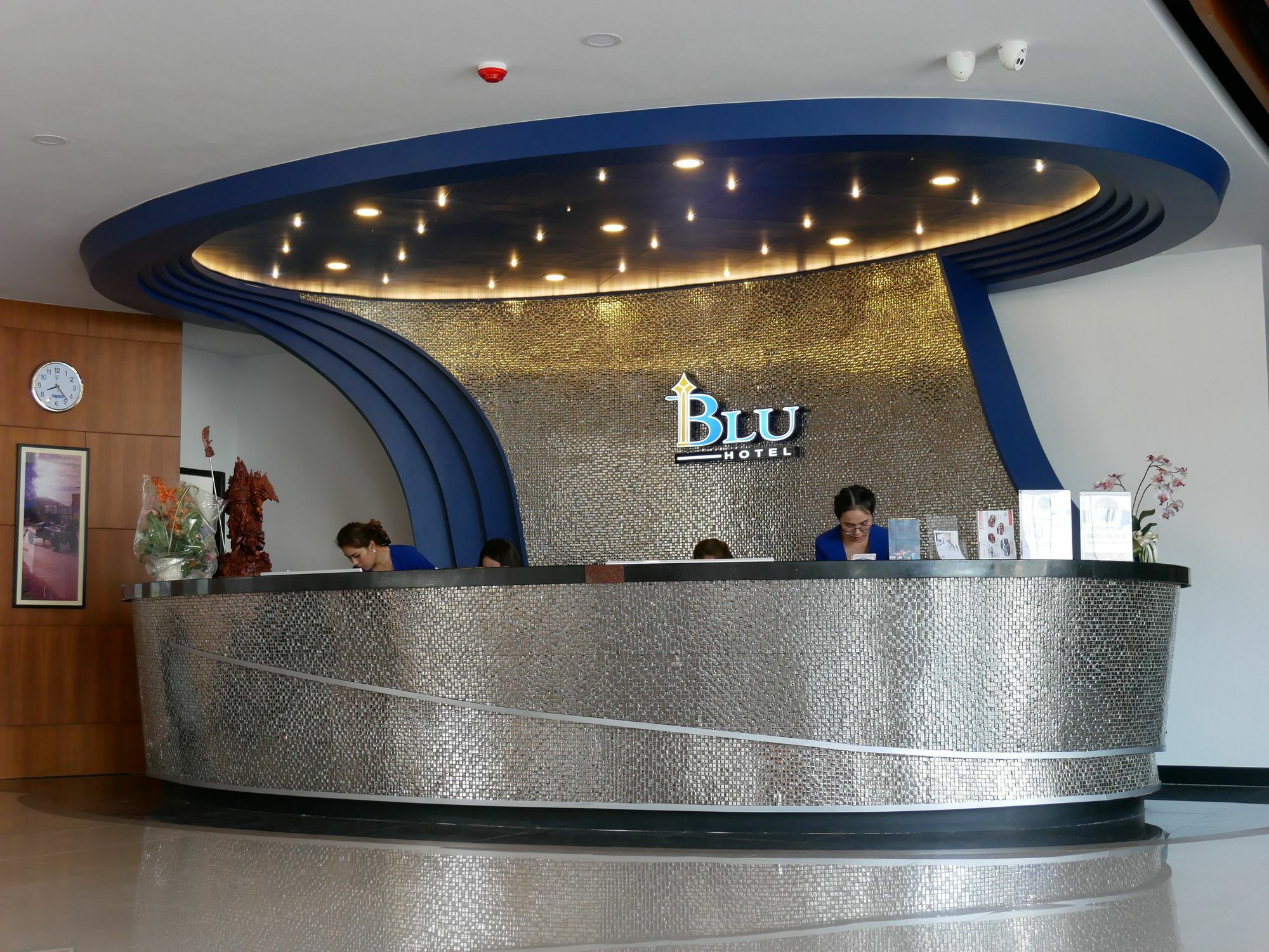Blu Hotel Nakhon Phanom Esterno foto
